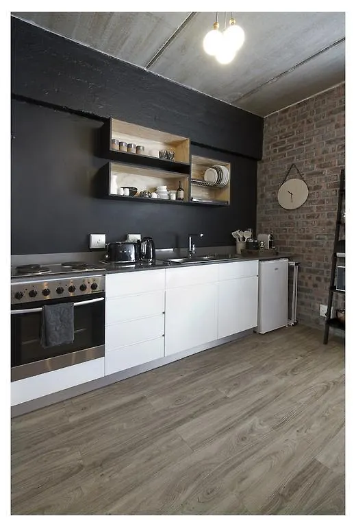 Swift Contemporary Studio Apartment
