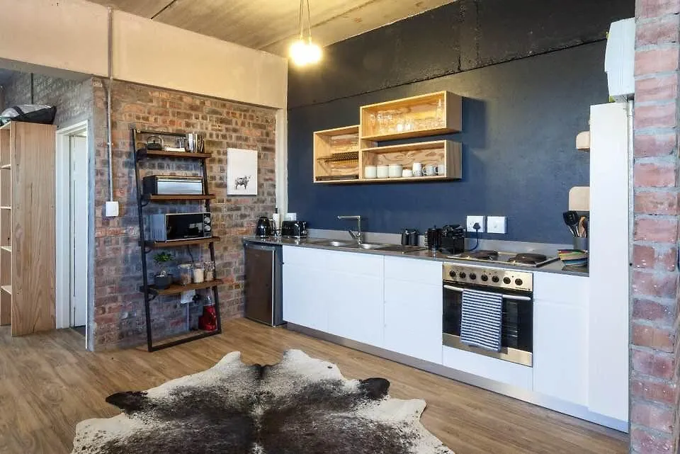 Swift Contemporary Studio Apartment